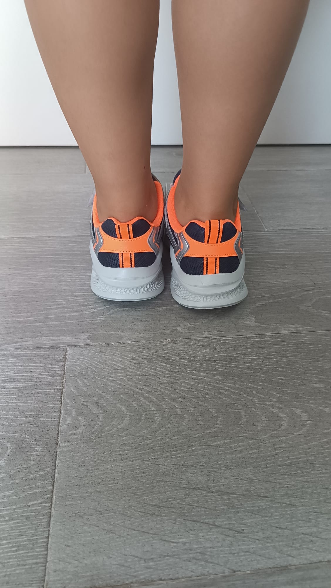 a6e52b7f-8647-4881-b3ac-79ee2d738d51