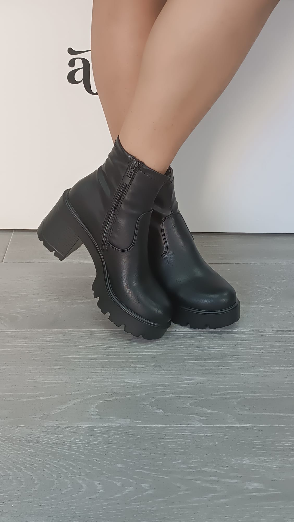 5daf6f81-08bf-4ba7-ba99-ca11b60c493f