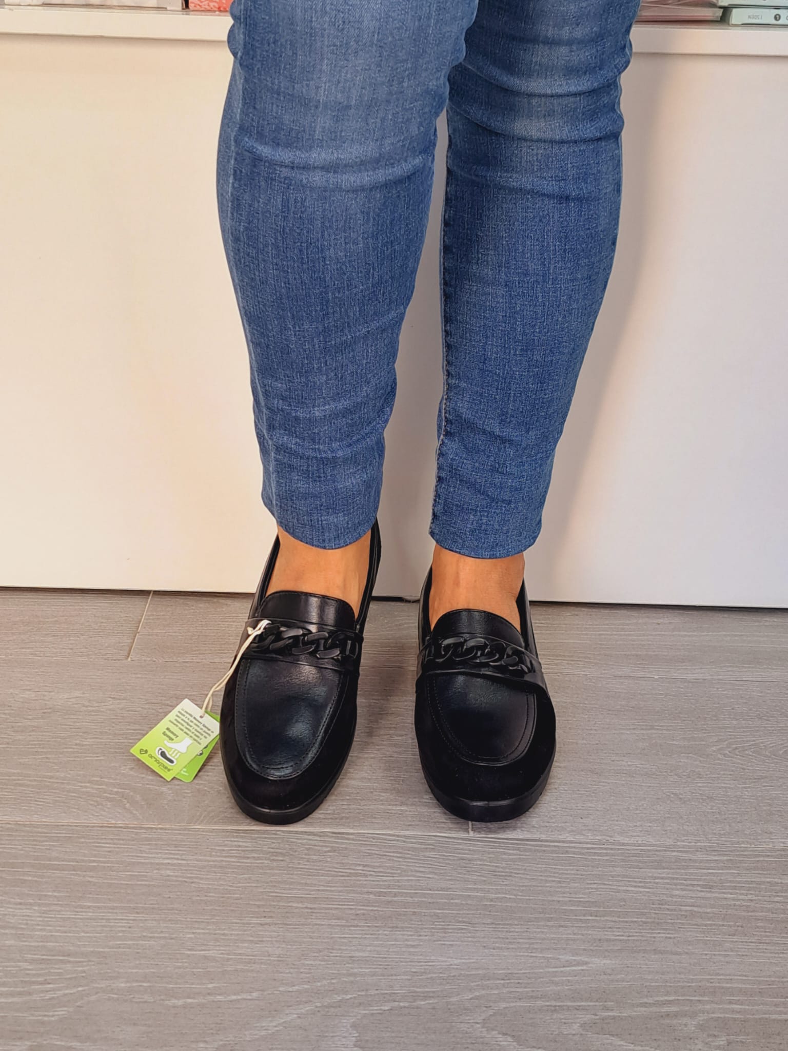 a2d96b55-a246-4c4f-a386-bcca6b3d1130