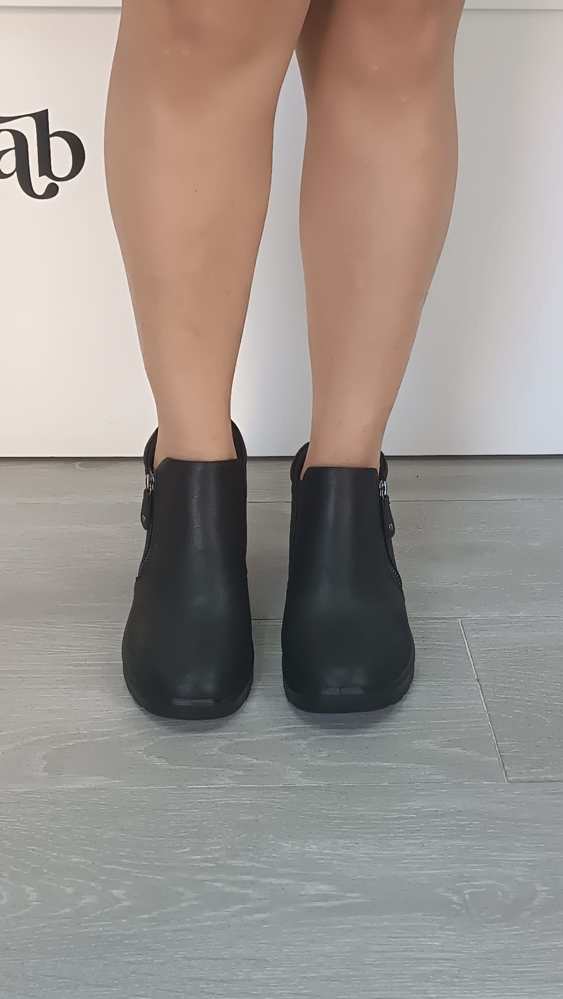 e6cc4559-366b-409f-806f-1c5534fc0e3e