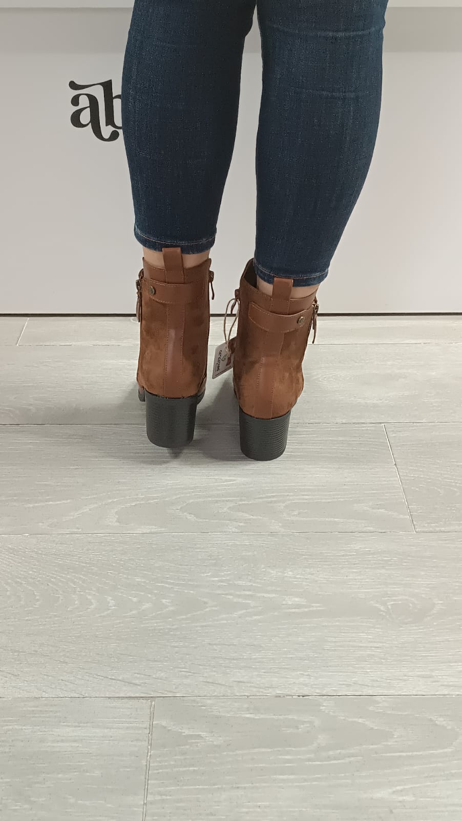 eabb6d4a-2708-4279-8f4d-163929782493