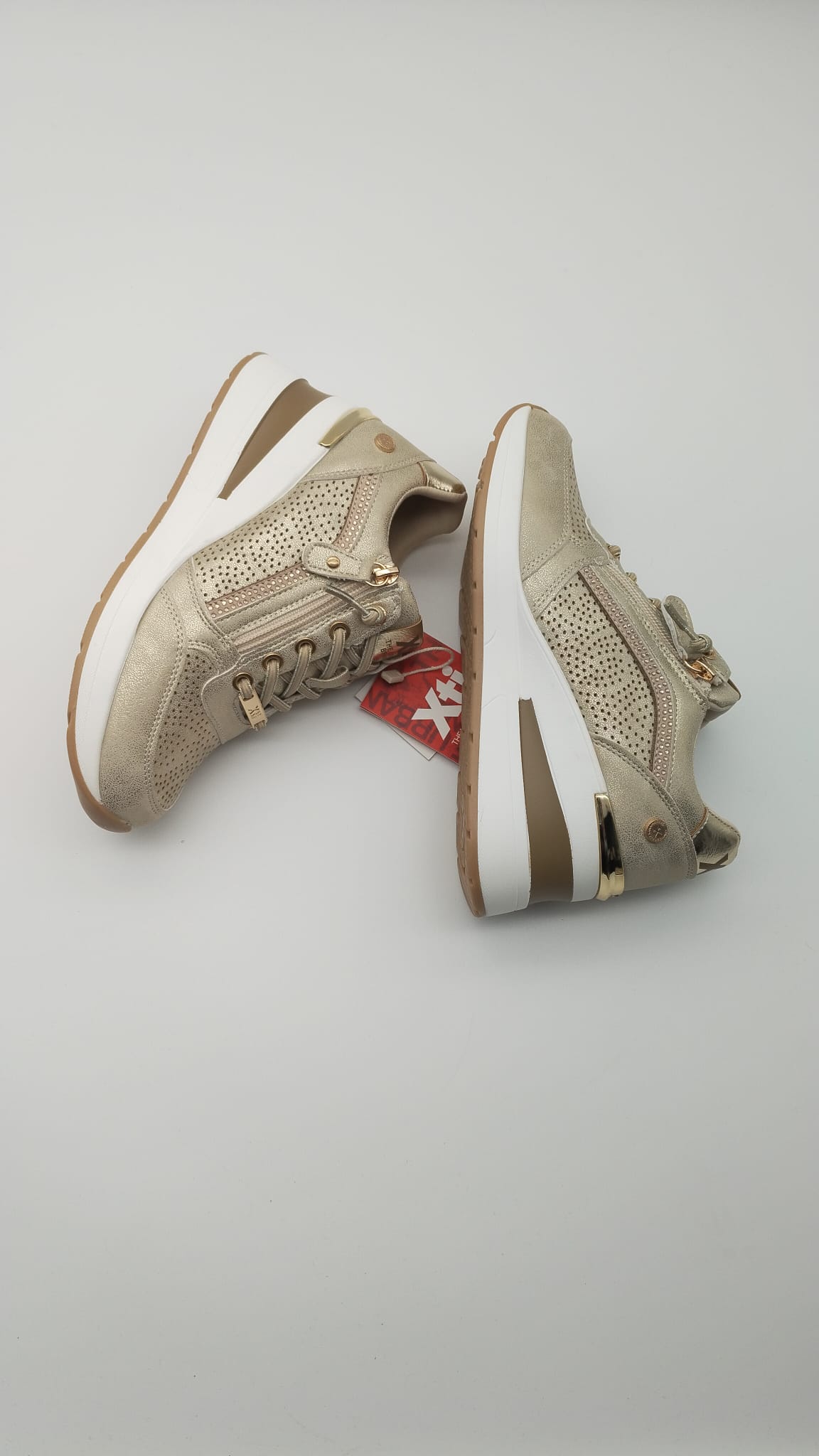 bc42732d-aa35-4cca-abb1-db8e48c3f31d